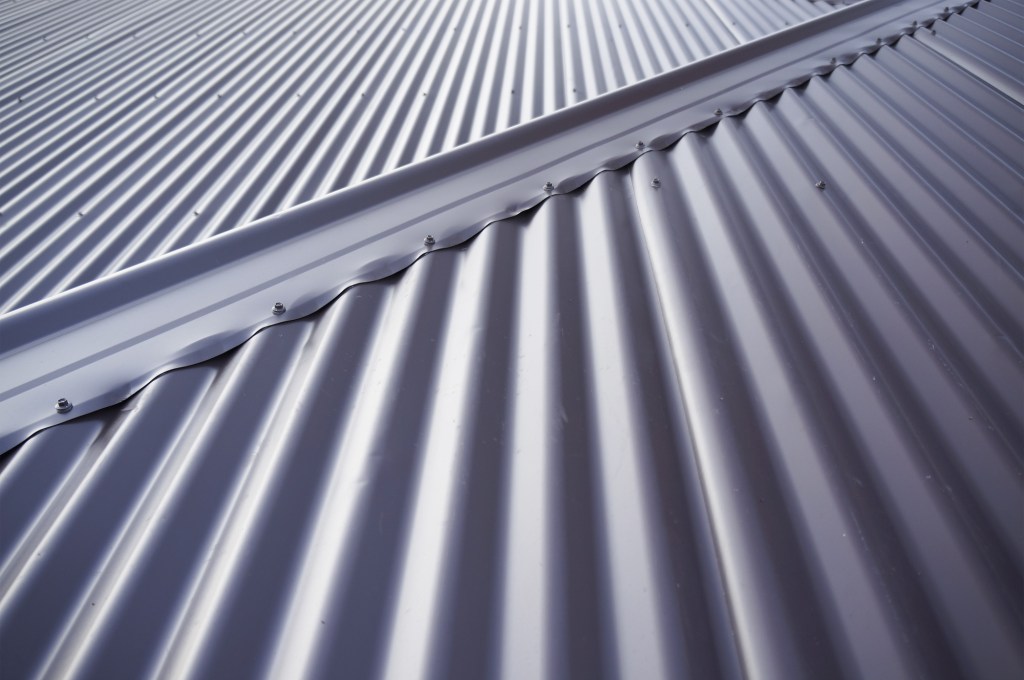 metal roof vs. shingles